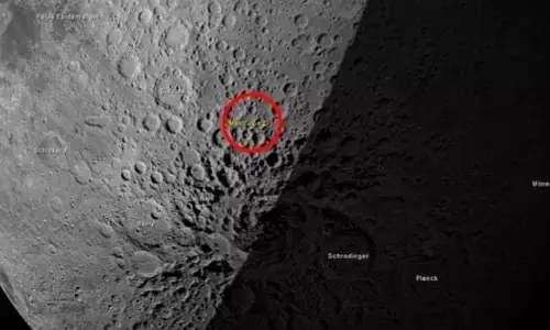 चंद्रयान-2: चांद पर हो रही है अंधेरी रात, विक्रम से संपर्क करने के क्रम में हुआ बदलाव चंद्रयान-2: चांद पर हो रही है अंधेरी रात, विक्रम से संपर्क करने के क्रम में हुआ बदलाव