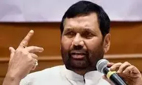 फलों पर कृत्रिम रंग और केमिकल के शिकार हुए खाद्य मंत्री,सेब खरीदा 420 रुपये KG