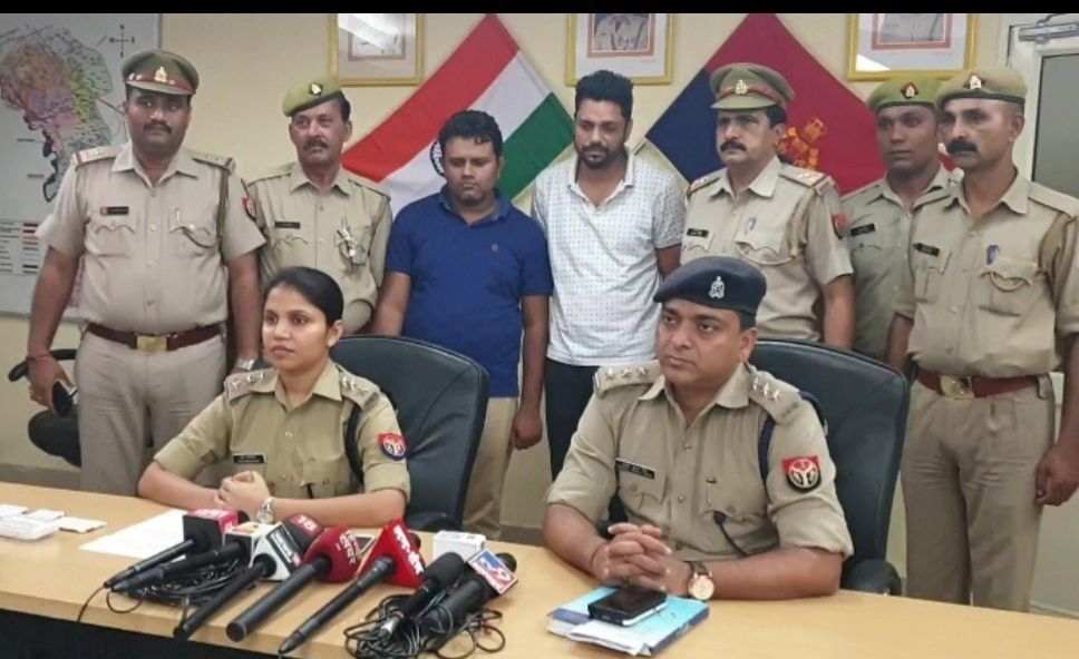 एटीएम से फर्जीवाड़ा कर पैसे निकालने वाले दो जालसाज गिरफ्तार एटीएम से फर्जीवाड़ा कर पैसे निकालने वाले दो जालसाज गिरफ्तार