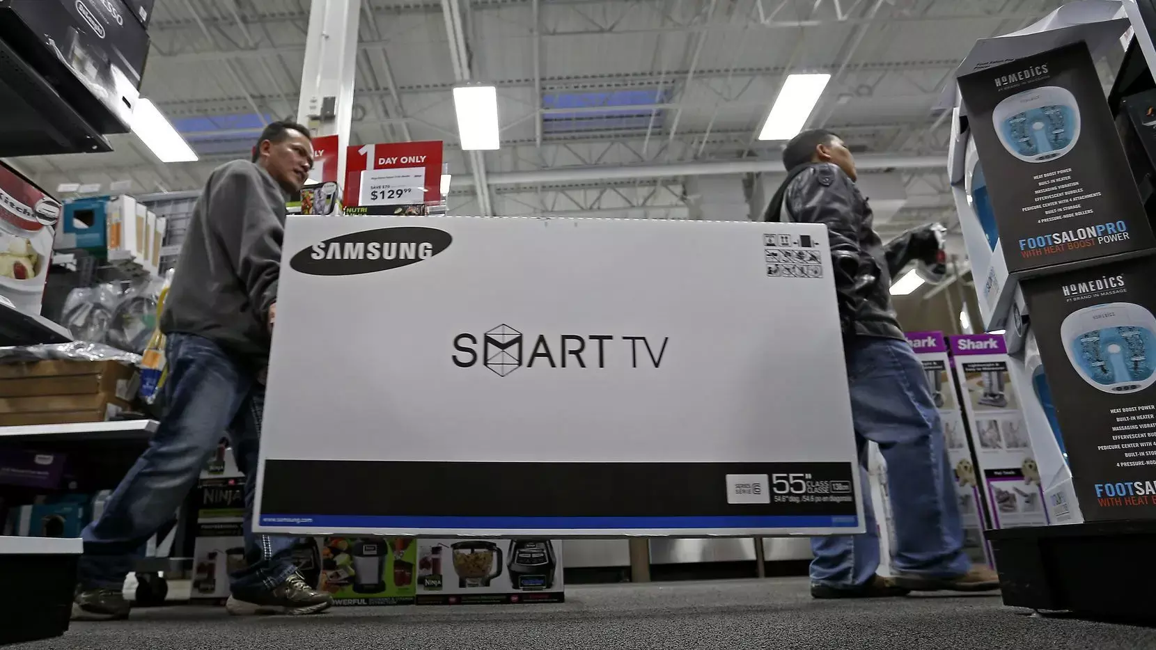 त्यौहार से पहले सरकार का उपहार, सस्ते टीवी खरीद सकते हैं आप