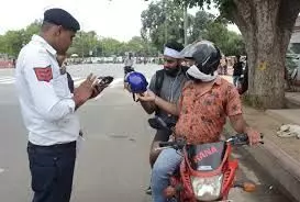 पता लगाना चाहते है कब, क्यों और कहां कटा है आपका चालान, तो ऐसे चेक करें पता लगाना चाहते है कब, क्यों और कहां कटा है आपका चालान, तो ऐसे चेक करें