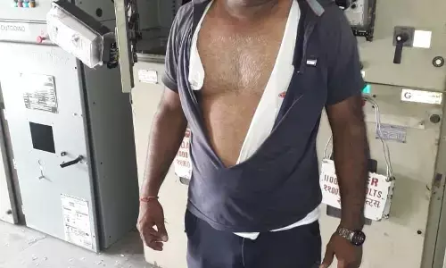 ग्राम प्रधान ने एसएसओ को पीटा, विरोध में 11 गांवों की 12 घंटे बिजली गुल