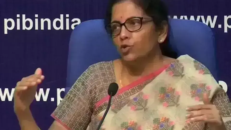 कारोबारियों को मोदी सरकार की बड़ी सौगात, कॉरपोरेट टैक्स में भारी छूट, जानिए- क्या रहेगा इकोनॉमी पर असर कारोबारियों को मोदी सरकार की बड़ी सौगात, कॉरपोरेट टैक्स में भारी छूट, जानिए- क्या रहेगा इकोनॉमी पर असर