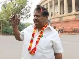 TDP के पूर्व सांसद शिव प्रसाद का निधन, अलग-अलग तरीकों से विरोध प्रदर्शन के लिए वो जाने जाते थे