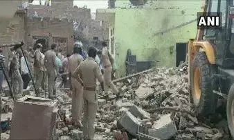 рдЙрддреНрддрд░ рдкреНрд░рджреЗрд╢ рдХреЗ рдПрдЯрд╛ рдкрдЯрд╛рдЦрд╛ рдлреИрдХреНрдЯреНрд░реА рдореЗрдВ рднреАрд╖рдг рд╡рд┐рд╕реНрдлреЛрдЯ, 6 рдХреА рдореМрдд, рд░рд╛рд╣рдд-рдмрдЪрд╛рд╡ рдХрд╛рд░реНрдп рдореЗрдВ рдЬреБрдЯрд╛ рдкреНрд░рд╢рд╛рд╕рди рдЙрддреНрддрд░ рдкреНрд░рджреЗрд╢ рдХреЗ рдПрдЯрд╛ рдкрдЯрд╛рдЦрд╛ рдлреИрдХреНрдЯреНрд░реА рдореЗрдВ рднреАрд╖рдг рд╡рд┐рд╕реНрдлреЛрдЯ, 6 рдХреА рдореМрдд, рд░рд╛рд╣рдд-рдмрдЪрд╛рд╡ рдХрд╛рд░реНрдп рдореЗрдВ рдЬреБрдЯрд╛ рдкреНрд░рд╢рд╛рд╕рди