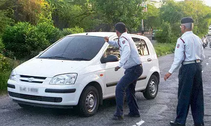 सीओ की कार सहारनपुर में... मुजफ्फरनगर में कटा चालान, ये है पूरा मामला सीओ की कार सहारनपुर में... मुजफ्फरनगर में कटा चालान, ये है पूरा मामला