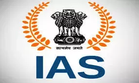 70 IAS के तबादले किये, 9 जिलों के डीएम भी बदले, देखे पूरी लिस्ट