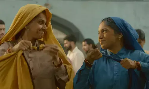 सांड की आंख का ट्रेलर रिलीज: शूटर दादी के किरदार में दमदार है तापसी-भूमि की अदाकारी सांड की आंख का ट्रेलर रिलीज: शूटर दादी के किरदार में दमदार है तापसी-भूमि की अदाकारी