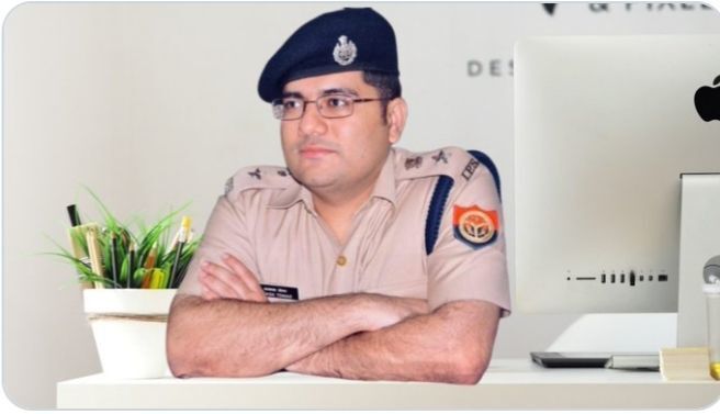 फर्जी नियुक्ति से बने मदरसे में शिक्षक समेत 6 पर एसपी आकाश तोमर के आदेश पर मुकदमा दर्ज फर्जी नियुक्ति से बने मदरसे में शिक्षक समेत 6 पर एसपी आकाश तोमर के आदेश पर मुकदमा दर्ज