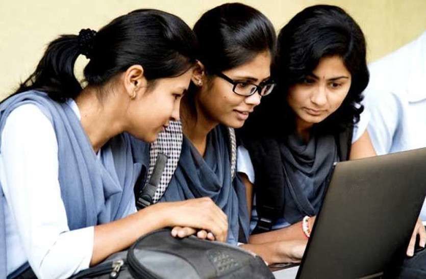 CA के छात्रों का जीवन पीड़ा में डूबा है, जीवन ही नहीं है CA के छात्रों का जीवन पीड़ा में डूबा है, जीवन ही नहीं है