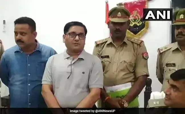 फर्जी डॉक्टर ने 10 सालों में कर डाले 70 हजार ऑपरेशन, फर्जी थी MBBS की डिग्री, गिरफ्तार फर्जी डॉक्टर ने 10 सालों में कर डाले 70 हजार ऑपरेशन, फर्जी थी MBBS की डिग्री, गिरफ्तार