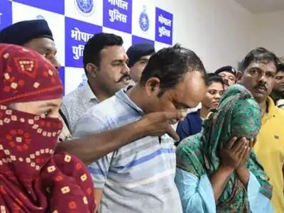 चुनाव में इस सेक्स टेप से बड़े बेचैन थे नेता , वीडियो की कीमत 30 करोड़ तक लगी थी चुनाव में इस सेक्स टेप से बड़े बेचैन थे नेता , वीडियो की कीमत 30 करोड़ तक लगी थी