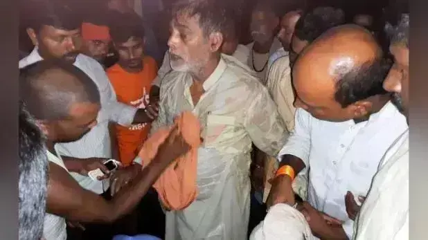 बाढ़ग्रस्त इलाकों का दौरा कर रहे पूर्व मंत्री रामकृपाल यादव डूबने से बाल-बाल बचे, नाव पलटी