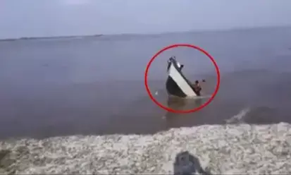 पश्चिम बंगाल के मालदा में नाव पलटने से बड़ा हादसा, करीब 40 लोग लापता, नाव में 60 लोग सवार थे पश्चिम बंगाल के मालदा में नाव पलटने से बड़ा हादसा, करीब 40 लोग लापता, नाव में 60 लोग सवार थे