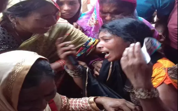 यूपी में आशिक बना कातिल, प्रेमिका समेत तीन का किया दिनदहाड़े मर्डर, तलाश में जुटी पूरे जिले की पुलिस