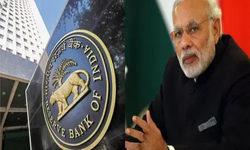 क्यों तेजी से खाली हो रहा खजाना, RBI से 45 हजार करोड़ की फिर मदद मांगेगी सरकार! क्यों तेजी से खाली हो रहा खजाना, RBI से 45 हजार करोड़ की फिर मदद मांगेगी सरकार!