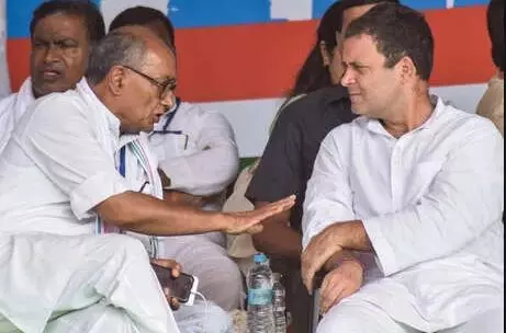 दिग्विजय सिंह बने कांग्रेस के लिए भस्मासुर, तो कांग्रेस में प्रधानमंत्री पद के दावेदार रहे राहुल गांधी आखिर कहां हैं?