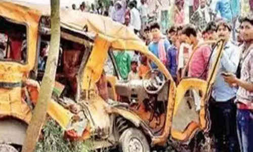 मध्यप्रदेश में ट्रक ने मारी जोरदार ऑटो में टक्कर, तडफ तडफ कर 6 लोंगों ने दे दी अपनी जान