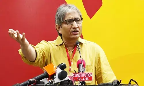 देखिये ये खबर अशोक गहलौत,  सरकार को अपनी पुलिस का मनोवैज्ञानिक और सामाजिक उपचार कराना चाहिए - रवीश कुमार