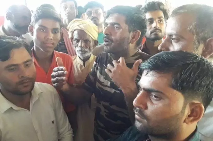 झांसी पुष्पेंद्र एनकाउंटर केस: तेजबहादुर यादव और उनके 36 समर्थक झांसी जेल से रिहा