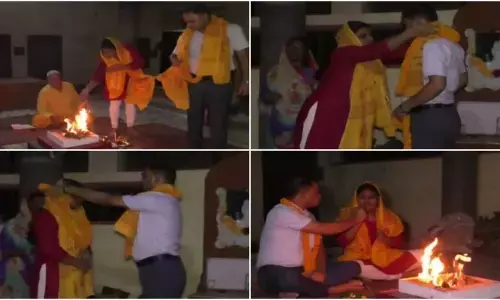 आधी रात को कुशीनगर के SDM को महिला मित्र से करनी पड़ी शादी, जानिए क्या है वजह ? आधी रात को कुशीनगर के SDM को महिला मित्र से करनी पड़ी शादी, जानिए क्या है वजह ?