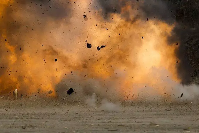 यूपी में भीषण हादसाः पटाखा कारोबारी के घर धमाका, एक की मौत, 5 घायल