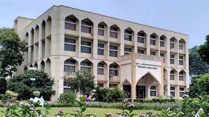 दिल्ली के जामिया मिल्लिया इस्लामिया यूनवर्सिटी में एमए प्रथम वर्ष के छात्र ने किया सुसाईड