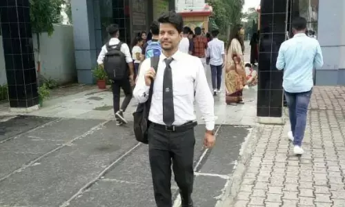 गाजियाबाद पुलिस की बड़ी कामयाबी, साहिबाबाद इलाके में मकान मालिक के घर में 6 फुट गड्ढे में दफनाए हुए छात्र का मिला शव