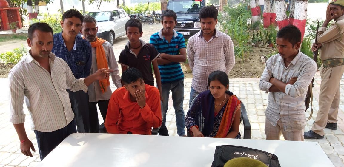 साहब मुझे और मेरी बीबी को बचा लीजिये, बाराबंकी पुलिस ने दिलाया विश्वास कुछ नहीं होगा नुकसान साहब मुझे और मेरी बीबी को बचा लीजिये, बाराबंकी पुलिस ने दिलाया विश्वास कुछ नहीं होगा नुकसान