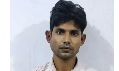 यूपी एसटीएफ की बड़ी कामयाबी, 50,000/-का इनामी अपराधी शराब तस्कर चेतराम मथुरा से किया गिरफ्तार यूपी एसटीएफ की बड़ी कामयाबी, 50,000/-का इनामी अपराधी शराब तस्कर चेतराम मथुरा से किया गिरफ्तार