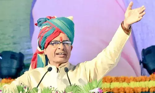 शिवराज सिंह कैबिनेट का आज होगा विस्तार, नरोत्तम मिश्रा समेत ये लेंगे मंत्री पद की शपथ शिवराज सिंह कैबिनेट का आज होगा विस्तार, नरोत्तम मिश्रा समेत ये लेंगे मंत्री पद की शपथ