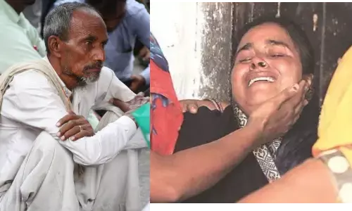 हापुड़ पुलिस कस्टडी में मौत, मानवाधिकार आयोग ने किया डीजीपी से सवाल, मासूम रो रोकर कह रहा पापा को पीट पीट कर मार डाला हापुड़ पुलिस कस्टडी में मौत, मानवाधिकार आयोग ने किया डीजीपी से सवाल, मासूम रो रोकर कह रहा पापा को पीट पीट कर मार डाला