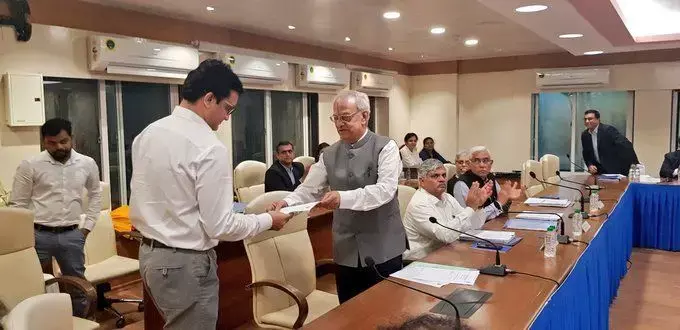 BCCI के 39वें अध्यक्ष बने सौरव गांगुली, संभाला चार्ज