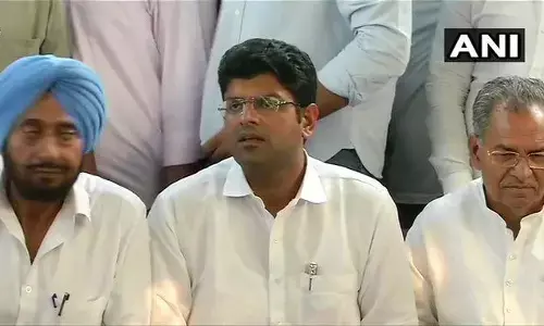 पिता से मिलने के बाद बोले दुष्यंत चौटाला जो हमारी शर्ते मानेगा हम उसके साथ जाएंगे