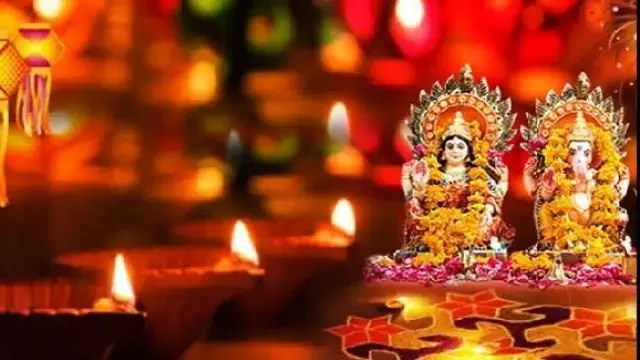 लोकोत्सव ही नहीं समृद्धि पर्व भी है दीपावली - ज्ञानेन्द्र रावत लोकोत्सव ही नहीं समृद्धि पर्व भी है दीपावली - ज्ञानेन्द्र रावत