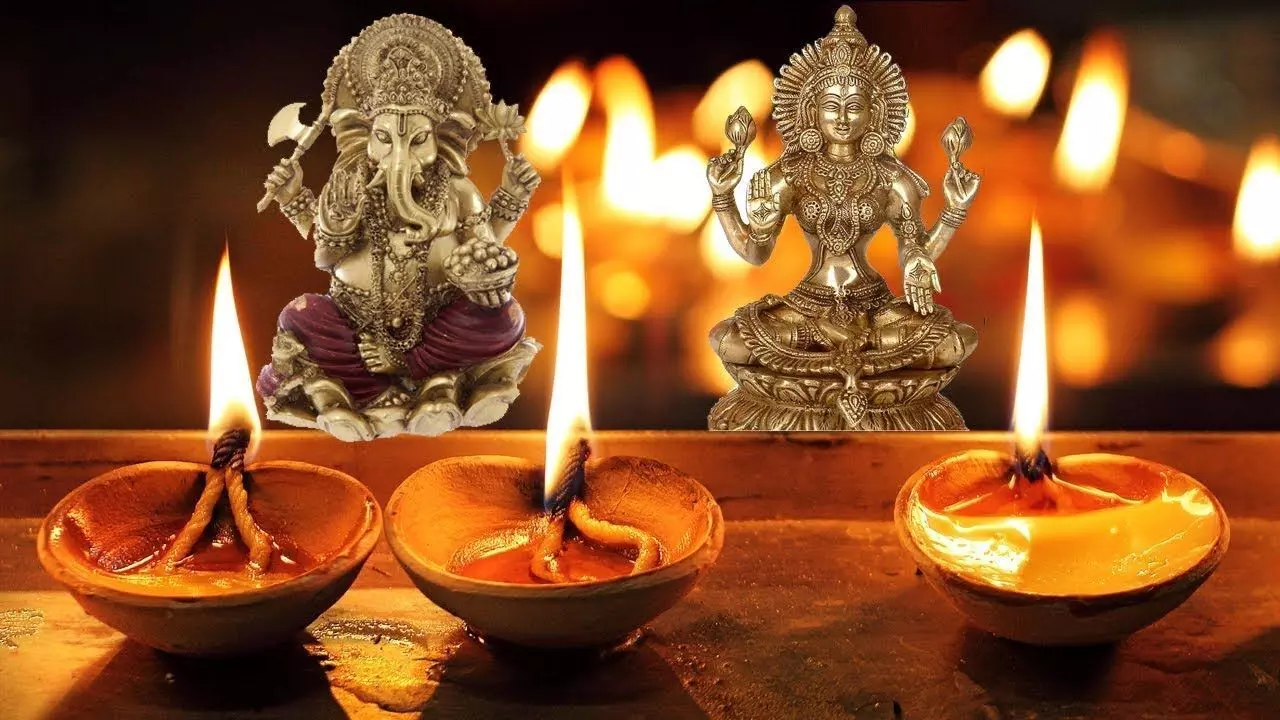 जानिए- इस बार दिवाली पूजा का क्या है शुभ मुहूर्त? ये विशेष उपाय करने से दौड़कर आएंगी देवी लक्ष्मी