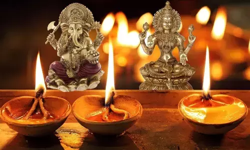 जानिए- इस बार दिवाली पूजा का क्या है शुभ मुहूर्त? ये विशेष उपाय करने से दौड़कर आएंगी देवी लक्ष्मी जानिए- इस बार दिवाली पूजा का क्या है शुभ मुहूर्त? ये विशेष उपाय करने से दौड़कर आएंगी देवी लक्ष्मी