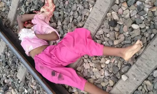 बरेली में एक युवती ने की ट्रेन के आगे कूदकर आत्महत्या! बरेली में एक युवती ने की ट्रेन के आगे कूदकर आत्महत्या!