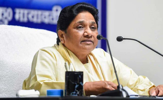 मुजफ्फरनगर दंगा: मायावती बोलीं- बीजेपी नेताओं की तरह सब पर दर्ज केस हों वापस मुजफ्फरनगर दंगा: मायावती बोलीं- बीजेपी नेताओं की तरह सब पर दर्ज केस हों वापस
