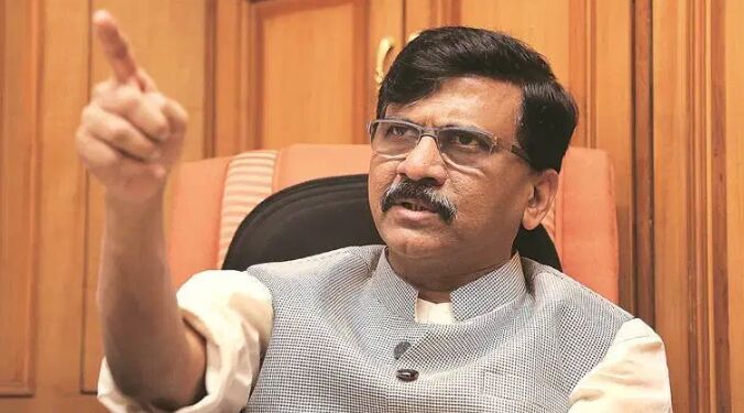 कपिल मिश्रा पर भड़के संजय राउत, बोले- बांद्रा की घटना को दे रहे सांप्रदायिक रंग कपिल मिश्रा पर भड़के संजय राउत, बोले- बांद्रा की घटना को दे रहे सांप्रदायिक रंग