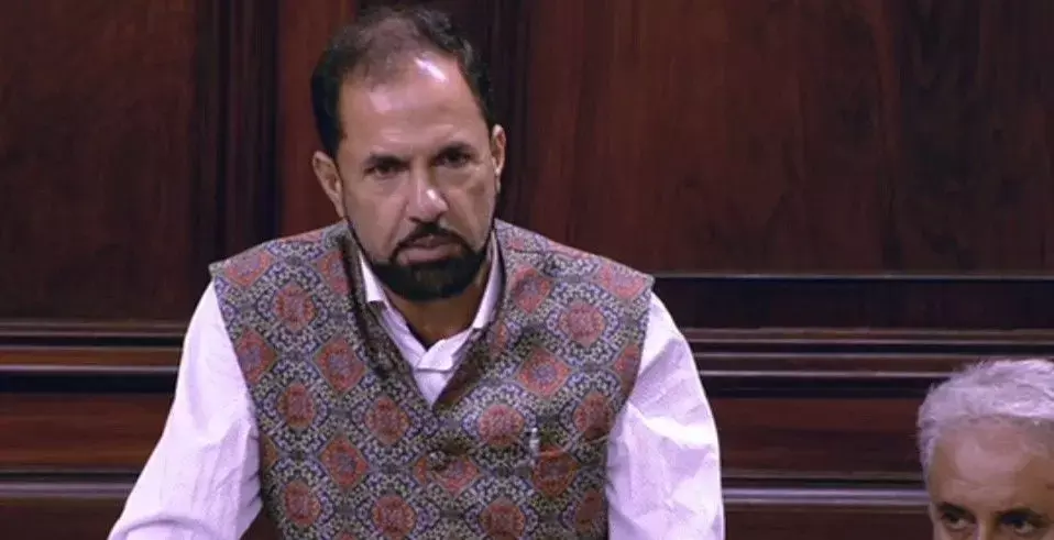 पीडीपी का बड़ा फैसला, राज्यसभा सांसद नजीर अहमद लावे को पार्टी से निकाला पीडीपी का बड़ा फैसला, राज्यसभा सांसद नजीर अहमद लावे को पार्टी से निकाला