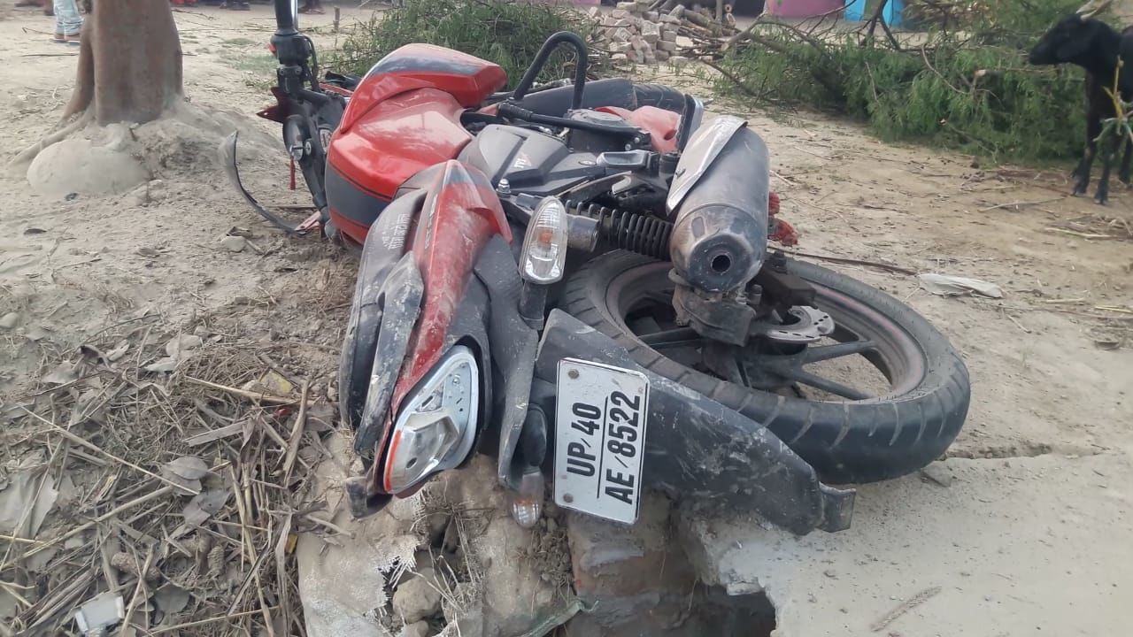 इस तरह घायल के लिए मददगार साबित हुई फखरपुर पुलिस इस तरह घायल के लिए मददगार साबित हुई फखरपुर पुलिस
