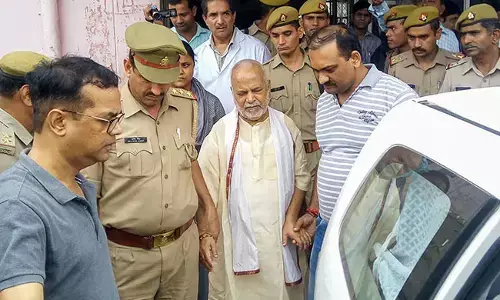 विशेष अदालत को सौंपा गया चिन्मयानंद मामला