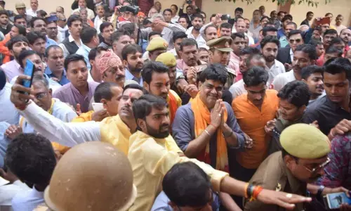 जवाहर पंडित हत्याकांड :- चारो करवरिया बंधु को आजीवन कारावास, एक लाख अस्सी हजार रुपये का कोर्ट ने प्रत्येक पर लगाया जुर्माना जवाहर पंडित हत्याकांड :- चारो करवरिया बंधु को आजीवन कारावास, एक लाख अस्सी हजार रुपये का कोर्ट ने प्रत्येक पर लगाया जुर्माना