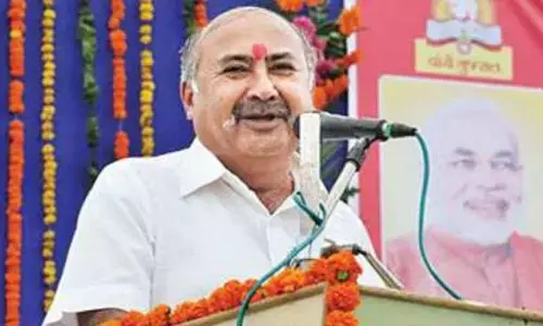 प्रयागराज में गुजरात एसआईटी की बड़ी कार्रवाई, भाजपा विधायक हत्याकांड के आरोपित को प्रयागराज से किया गिरफ्तार प्रयागराज में गुजरात एसआईटी की बड़ी कार्रवाई, भाजपा विधायक हत्याकांड के आरोपित को प्रयागराज से किया गिरफ्तार