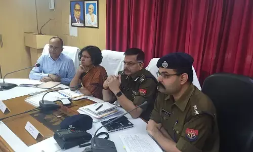 मेरठ कमिश्नर और आईजी ने ली नोएडा के अधिकारियों की मीटिंग, अयोध्या प्रकरण को लेकर तैयारियों का लिया जायजा