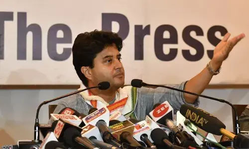 मध्यप्रदेश के सबसे बड़ी खबर, सिंधिया सवेरे पहुंचेंगे ग्वालियर, पिता की जयंती पर कर सकते है नई पार्टी का ऐलान