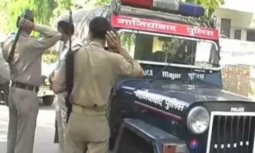 गाजियाबाद की पुलिस नहीं मानती सीएम योगी का कानून, फिर क्यों है इतनी बड़ी मेहरबानी?