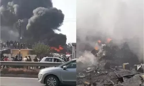 दादरी में कबाड़ी के गोदाम में लगी आग, 6 दमकल वाहनों ने दो घंटे की मस्सकत के बाद पाया आग पर काबू दादरी में कबाड़ी के गोदाम में लगी आग, 6 दमकल वाहनों ने दो घंटे की मस्सकत के बाद पाया आग पर काबू