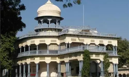 आनंद भवन का हो रहा है कमर्शियल उपयोग- नगर निगम आनंद भवन का हो रहा है कमर्शियल उपयोग- नगर निगम